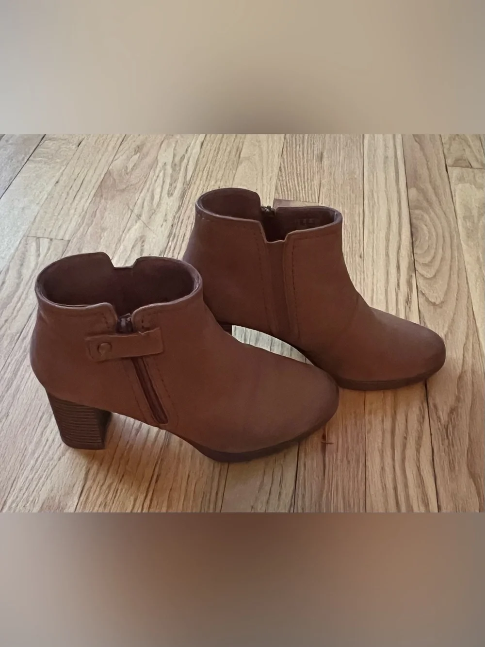 Clark’s Women's Brown Ankle Booties - Classic Leather Look